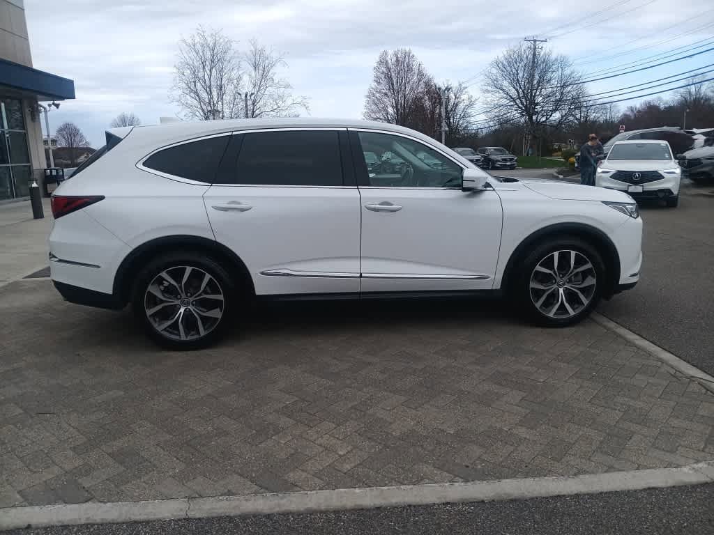 Used 2023 Acura MDX SH-AWD w/ Technology Package image 7