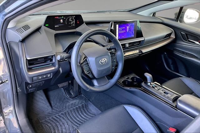 Used 2023 Toyota Prius XLE FWD image 14