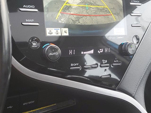Used 2020 Toyota Camry XSE image 18