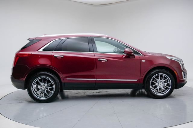 Used 2017 Cadillac XT5 Platinum w/ Driver Assist Package image 8