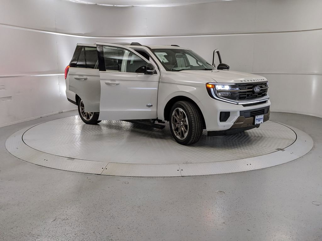 New 2025 Ford Expedition King Ranch image 7