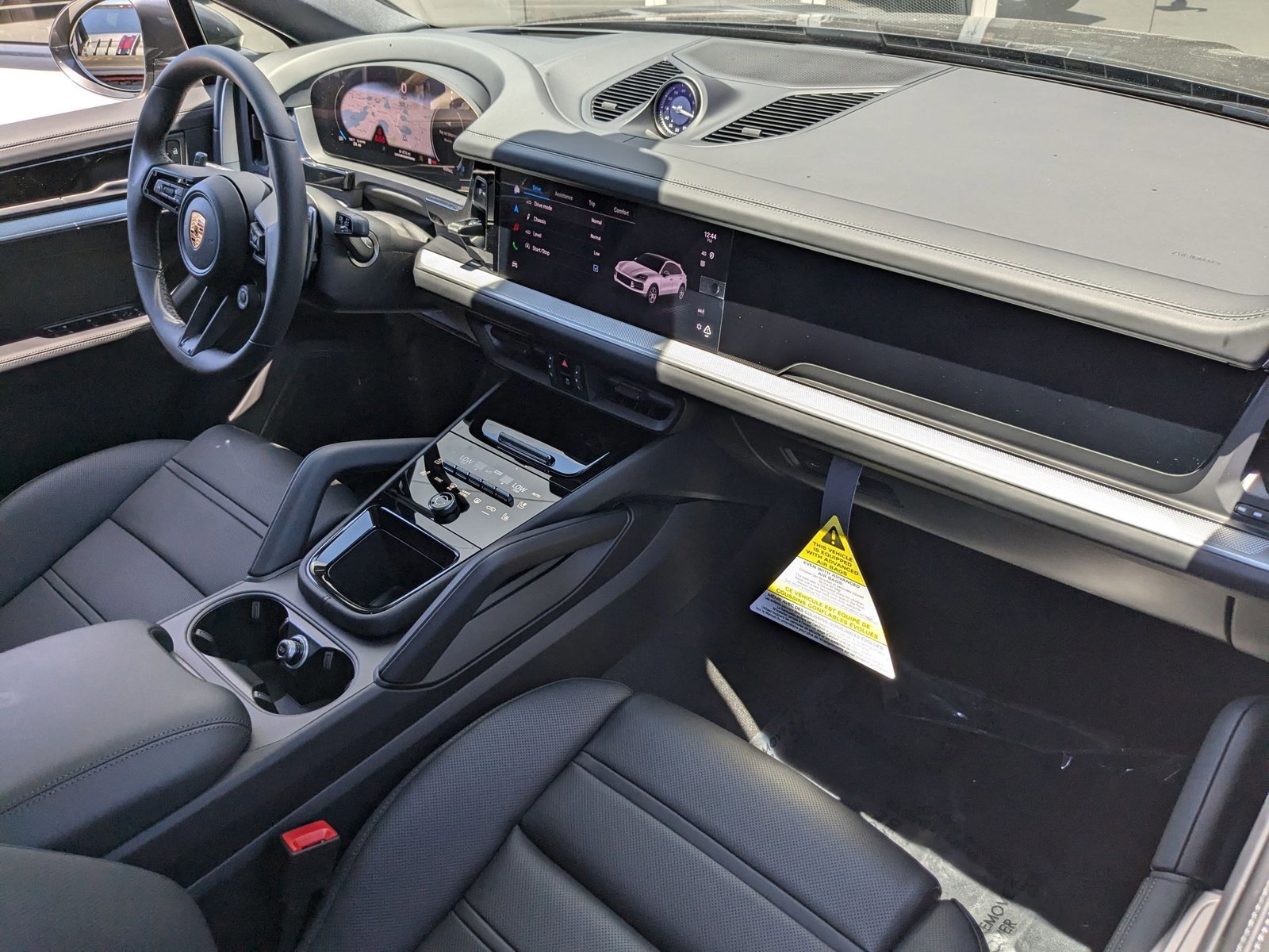 New 2025 Porsche Cayenne Coupe image 26