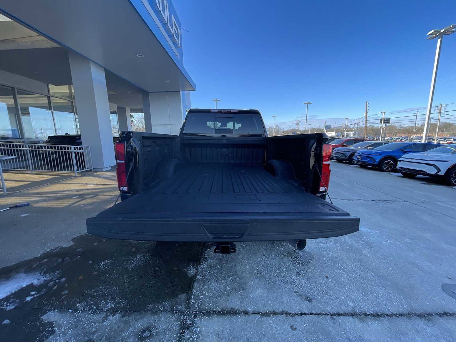 Used 2025 Chevrolet Silverado 2500 ZR2 w/ Technology Package image 26