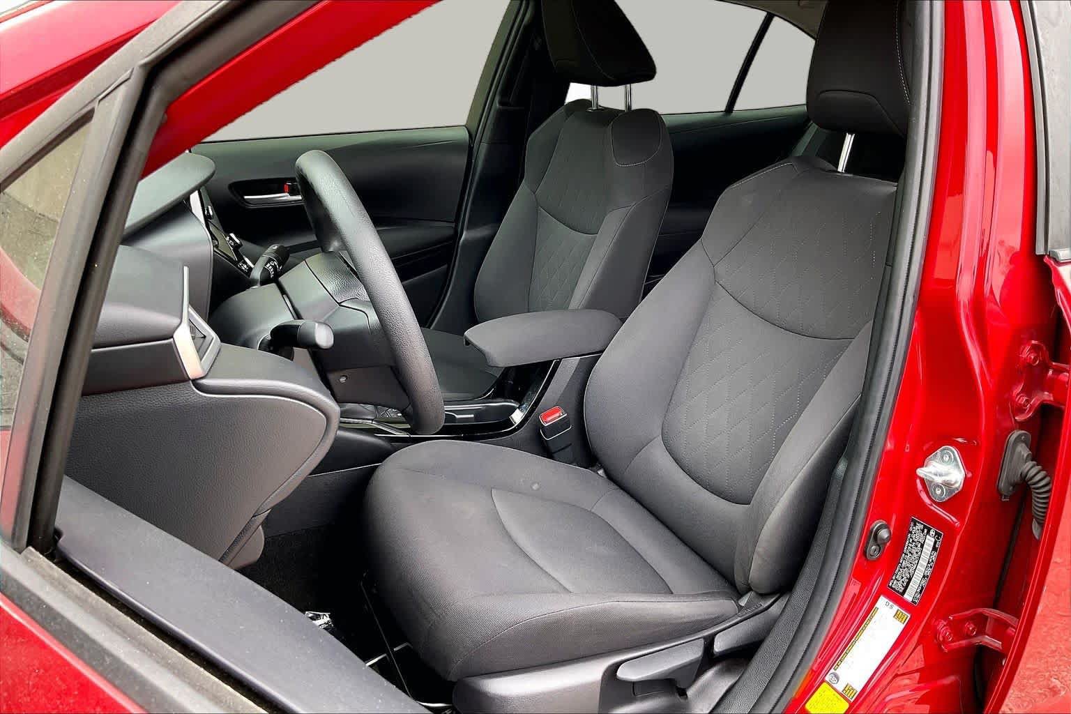 Used 2021 Toyota Corolla LE FWD image 23