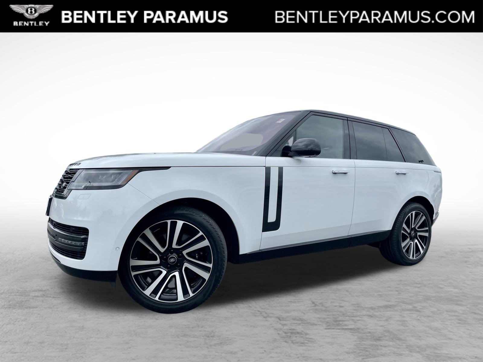 Used 2023 Land Rover Range Rover SE image 1
