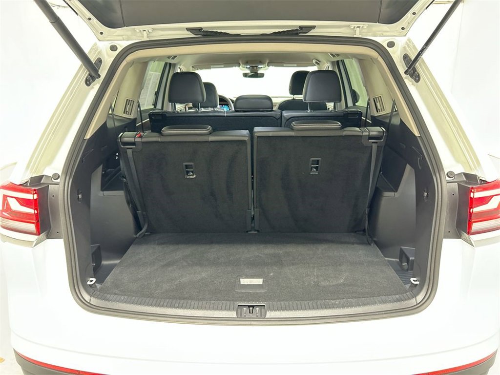 Certified 2025 Volkswagen Atlas SE image 4