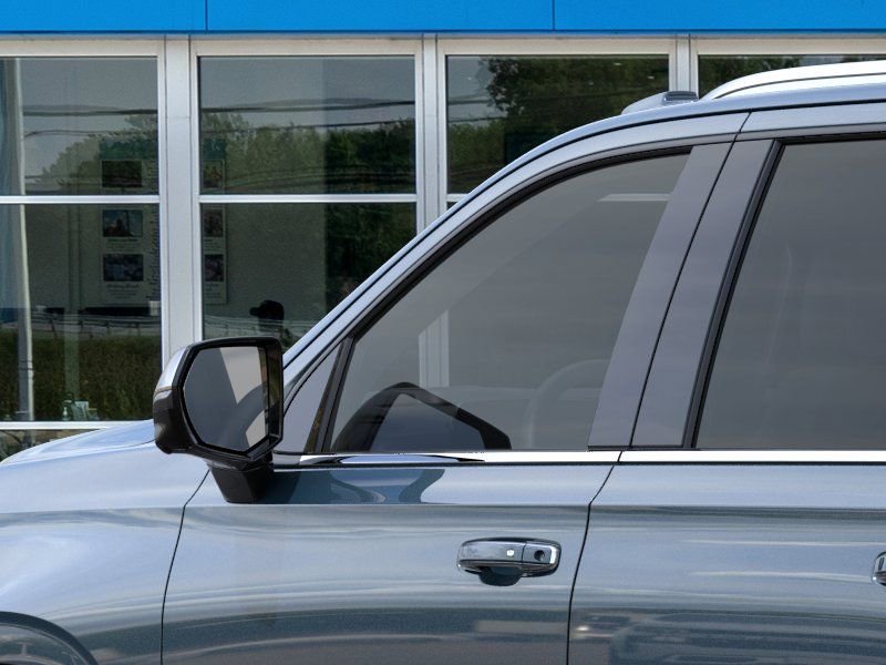 New 2026 Chevrolet Suburban Premier w/ Sun And Tow Package AWD/4WD image 15