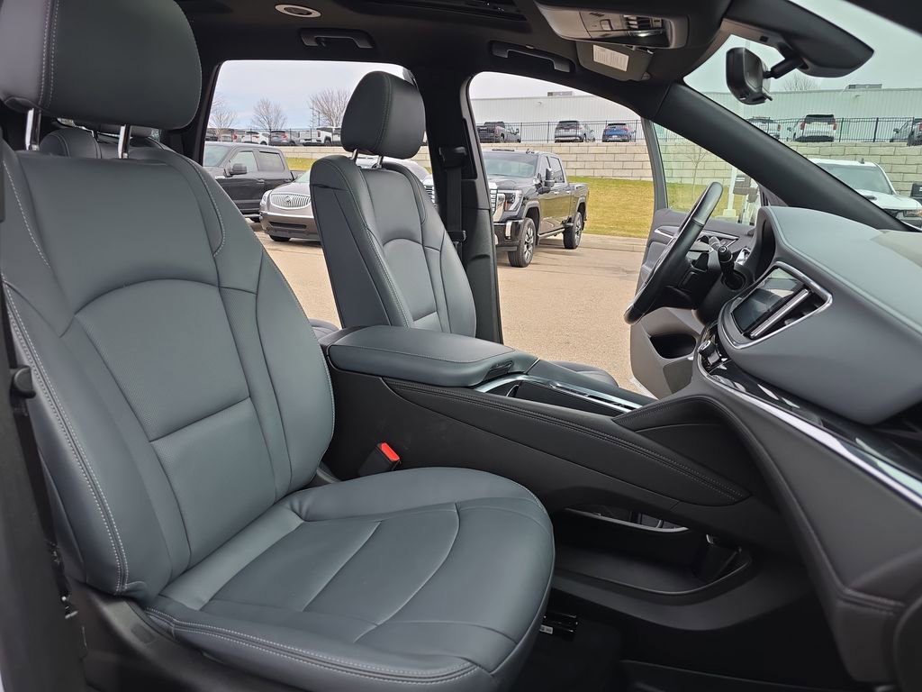 Used 2022 Buick Enclave Essence w/ Experience Buick Package image 10