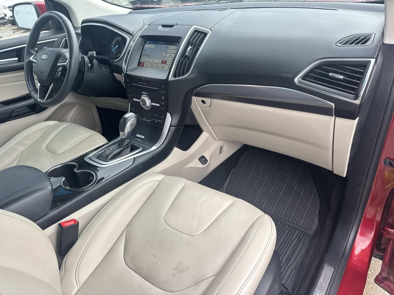 Used 2017 Ford Edge Titanium w/ Equipment Group 301A FWD image 14
