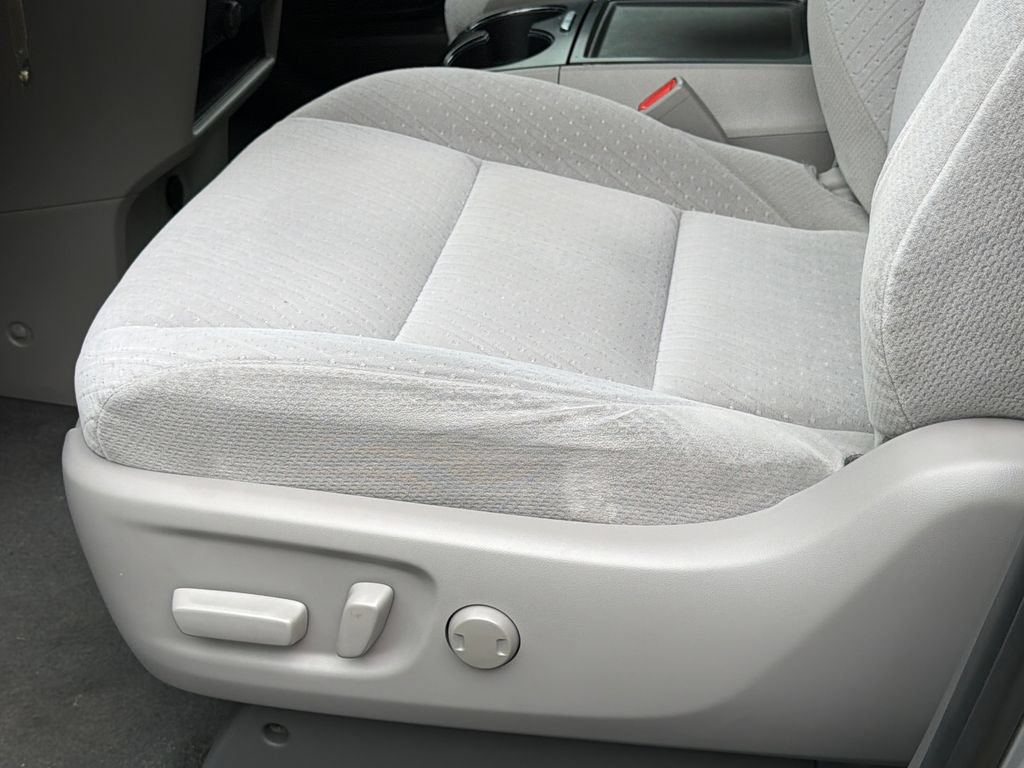 Used 2020 Toyota Sienna LE FWD image 20