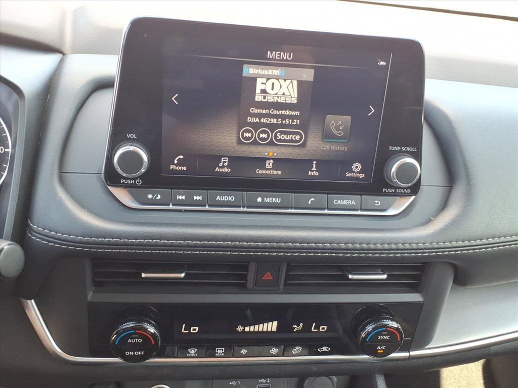 Used 2023 Nissan Rogue SV image 14