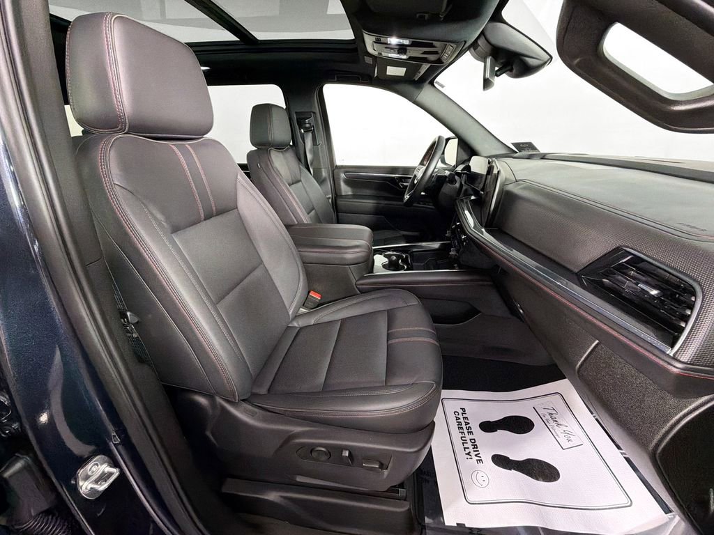 Used 2025 Chevrolet Suburban RST w/ Sun And Tow Package image 31