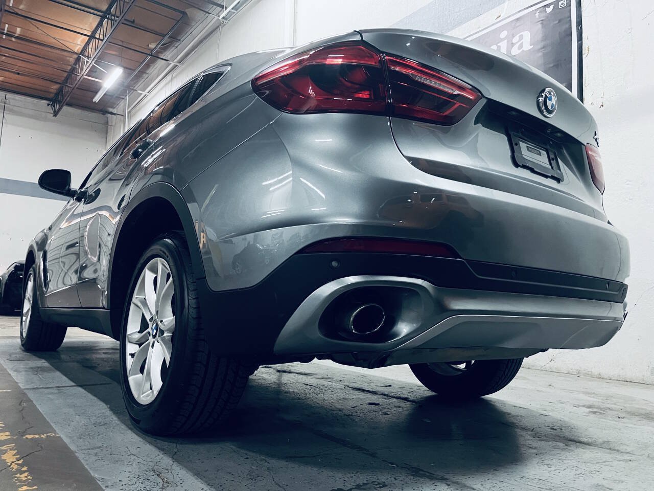 Used 2015 BMW X6 xDrive35i AWD/4WD image 4