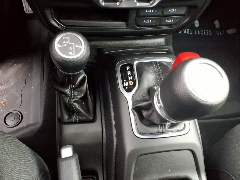 New 2026 Jeep Gladiator Sport AWD/4WD image 13