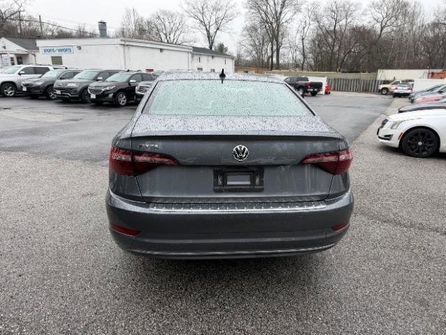 Used 2021 Volkswagen Jetta SE image 4