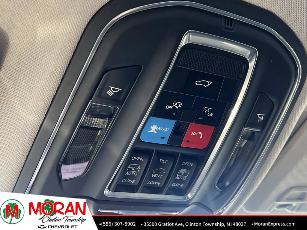 Used 2023 Jeep Grand Cherokee Limited AWD/4WD image 29