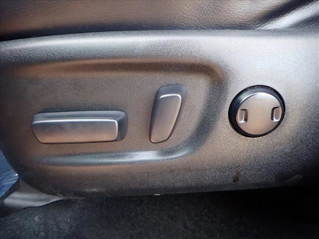 Used 2015 Toyota RAV4 Limited w/ Technology Package image 11