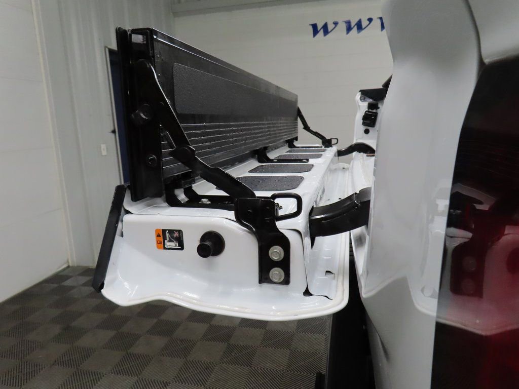 Used 2022 GMC Sierra 2500 SLE w/ SLE Value Package; image 33