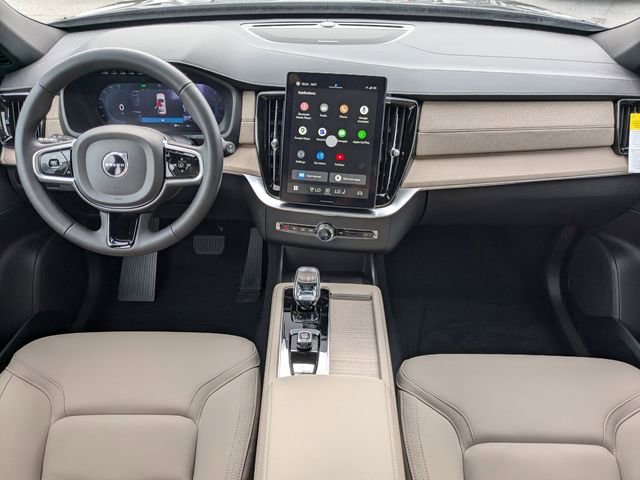 New 2025 Volvo XC90 B5 Plus w/ Protection Package Premier image 19