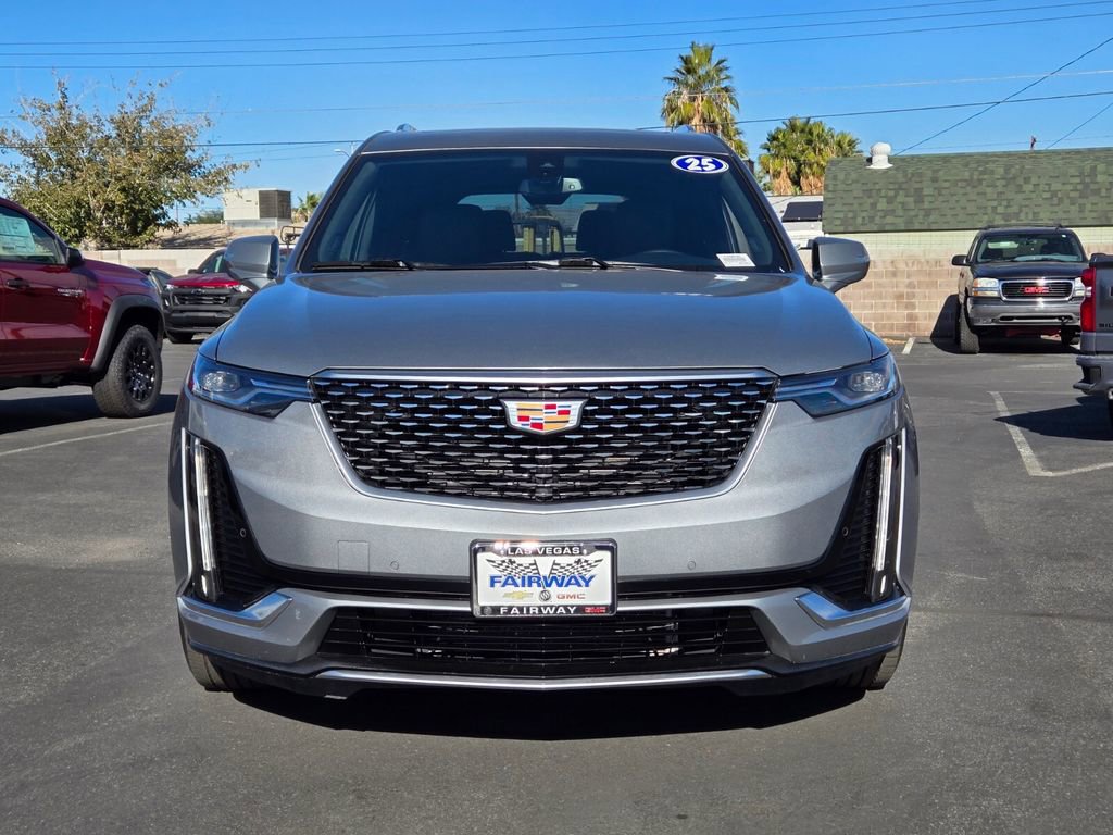 Used 2025 Cadillac XT6 Premium Luxury image 8
