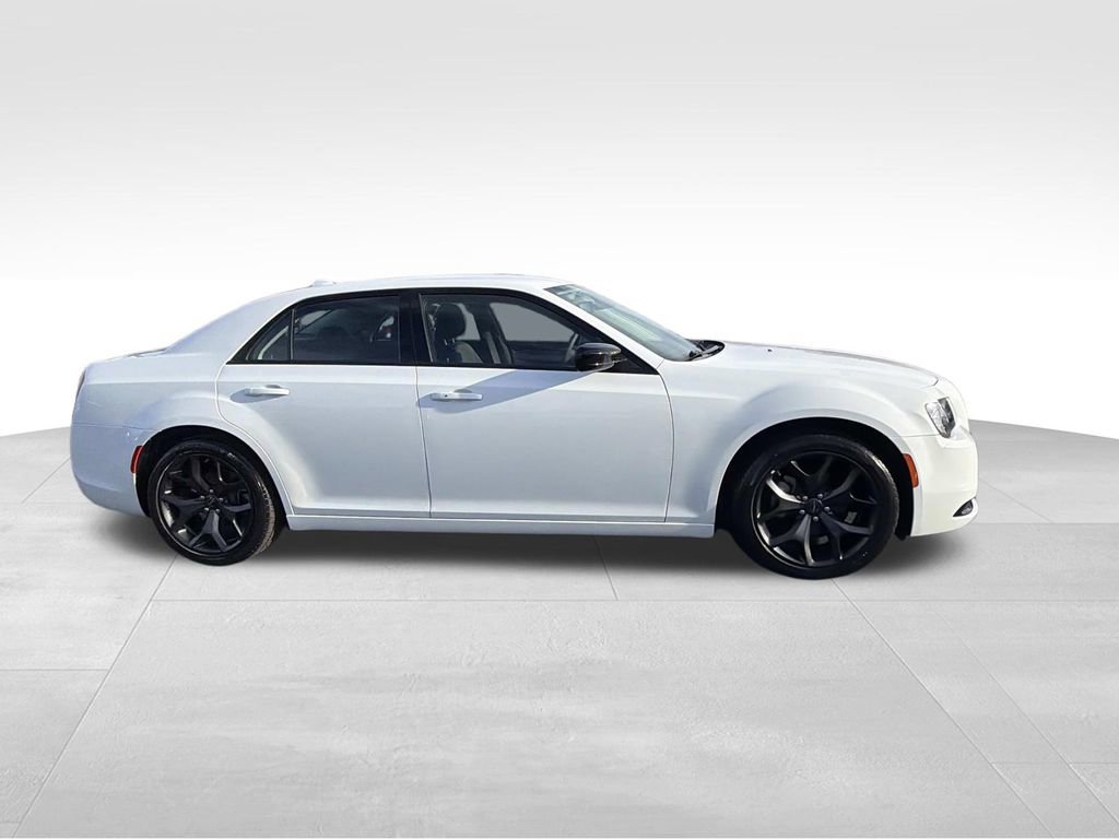 Used 2023 Chrysler 300 Touring w/ Sport Appearance Package image 2