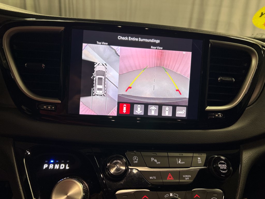 Used 2026 Chrysler Pacifica Select w/ S Appearance Package FWD image 18