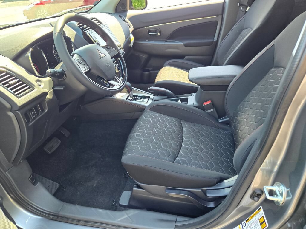 New 2026 Mitsubishi Outlander Sport LE AWD/4WD image 15
