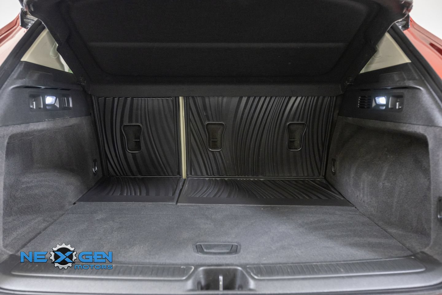 Used 2022 Buick Envision Avenir w/ Technology Package II FWD image 36