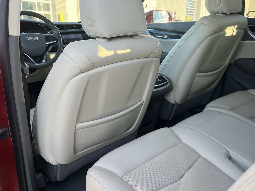 Used 2020 Cadillac XT6 Premium Luxury image 21