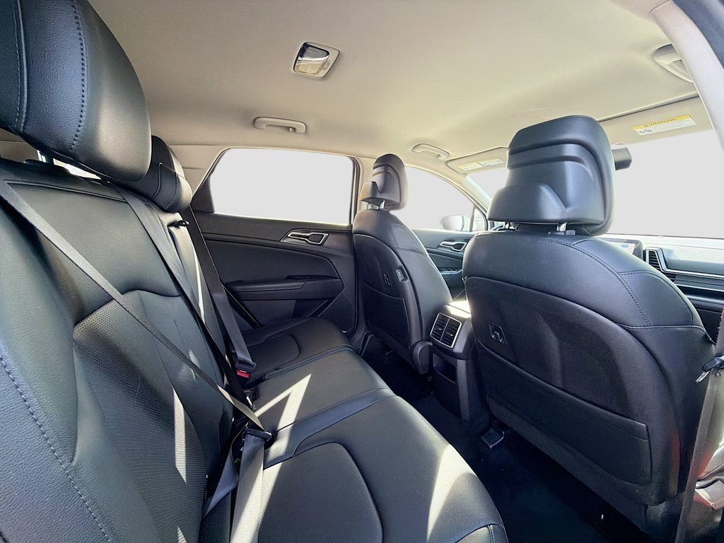 Used 2023 Kia Sportage EX image 27