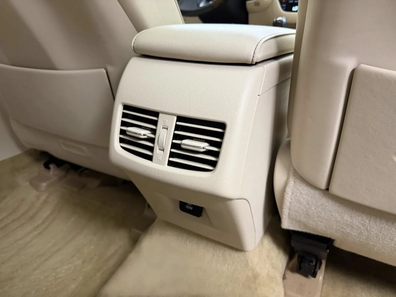 Used 2015 Lexus ES 350 w/ Luxury Package FWD image 23