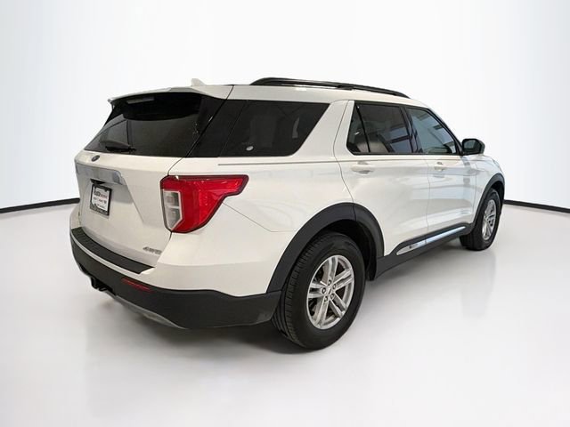 Used 2022 Ford Explorer XLT w/ Equipment Group 202A image 7
