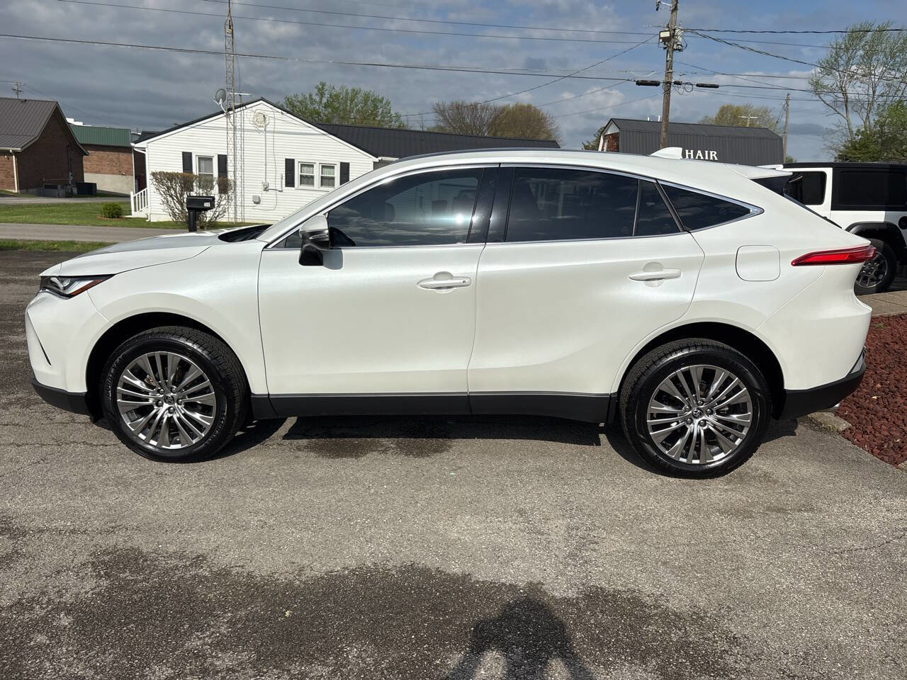 Used 2024 Toyota Venza Limited image 50