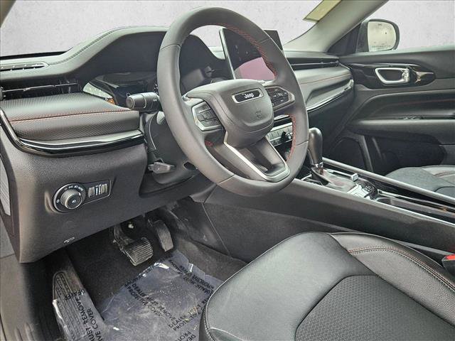 Used 2022 Jeep Compass Trailhawk AWD/4WD image 10