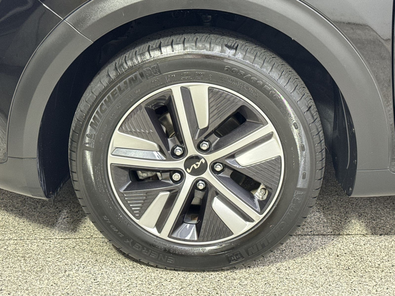 Used 2022 Kia Niro LXS FWD image 24