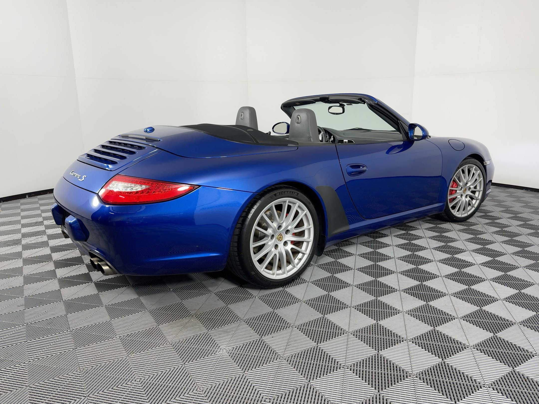 Used 2009 Porsche 911 Carrera S image 9