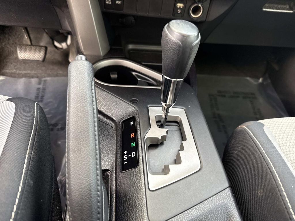 Used 2018 Toyota RAV4 XLE image 36