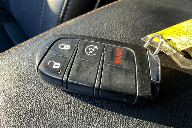 Used 2017 Jeep Compass Limited w/ Navigation Group image 10