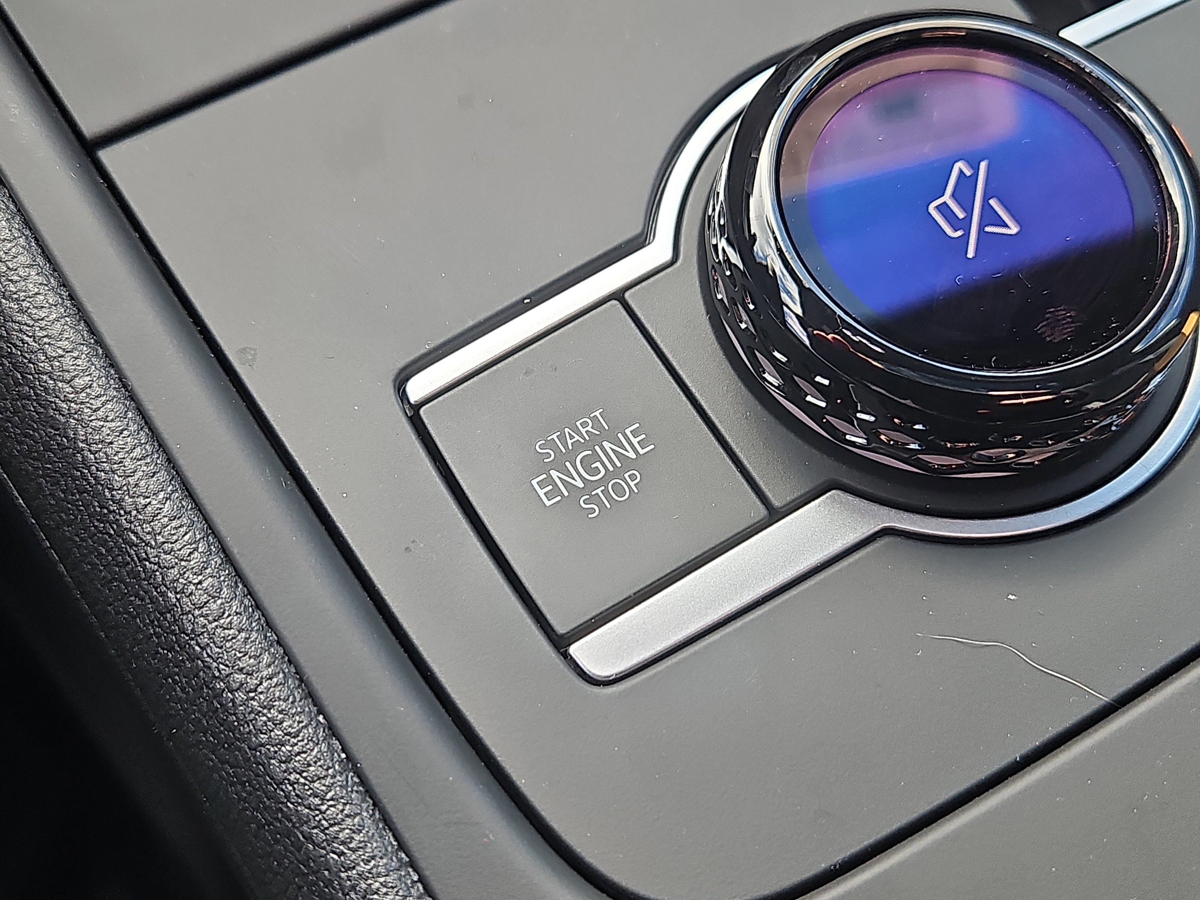 New 2026 Volkswagen Tiguan SE R-Line image 13