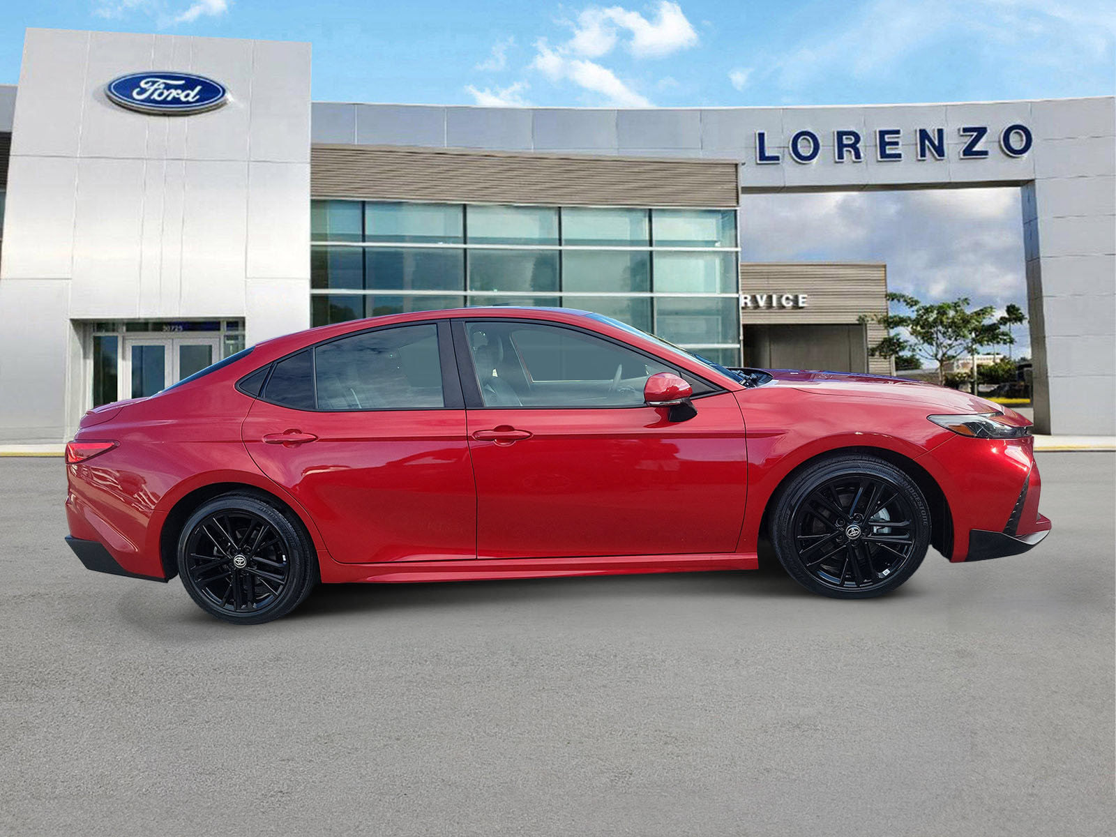 Used 2025 Toyota Camry SE w/ Convenience Package FWD image 4