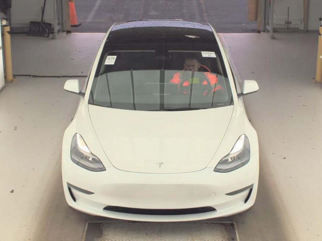 Used 2023 Tesla Model 3 Standard Range RWD image 2