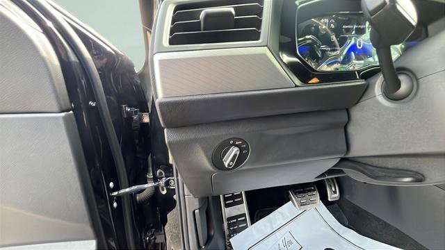 Used 2023 Volkswagen Jetta Sport image 11