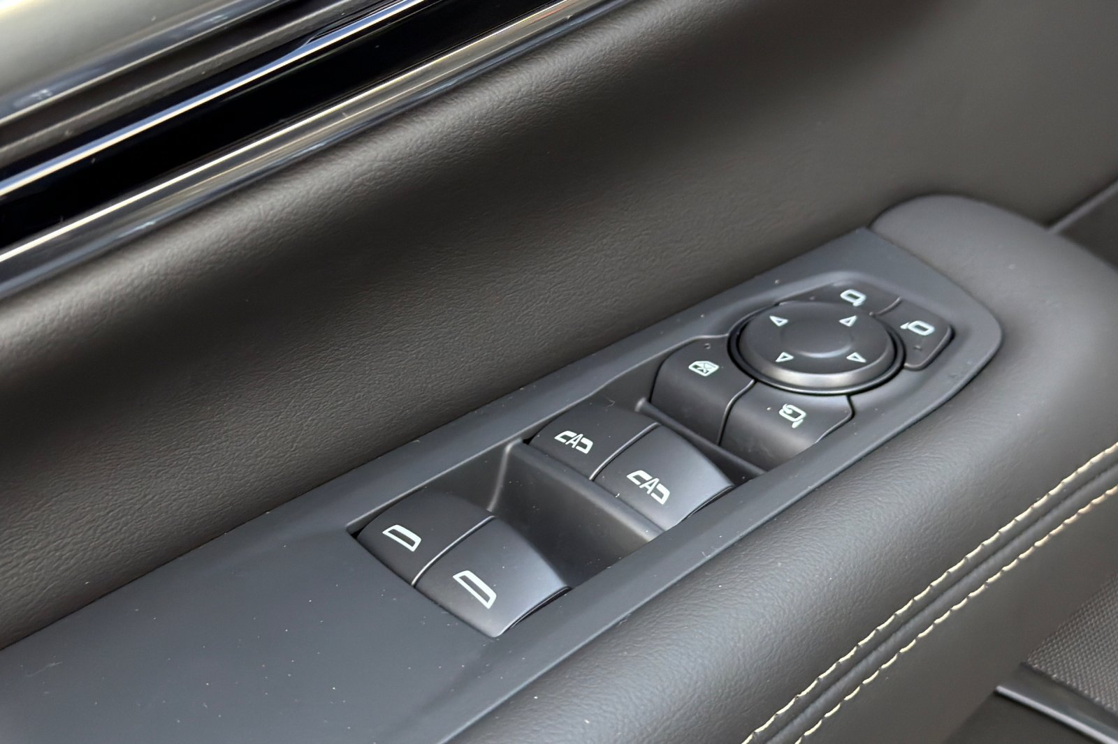 New 2026 GMC Yukon Elevation AWD/4WD image 11