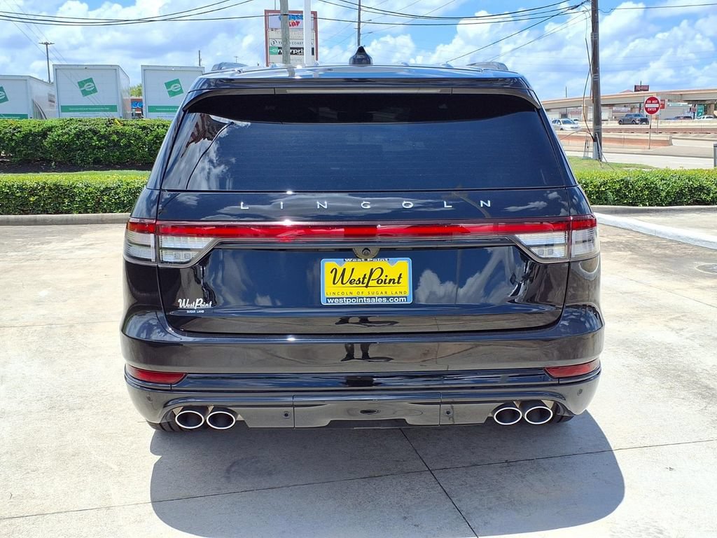 Certified 2026 Lincoln Aviator Reserve w/ Jet Appearance Package RWD image 5