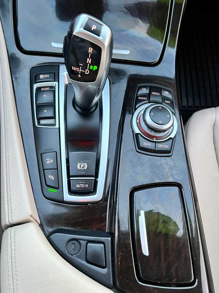 Used 2012 BMW 528i xDrive Sedan image 17