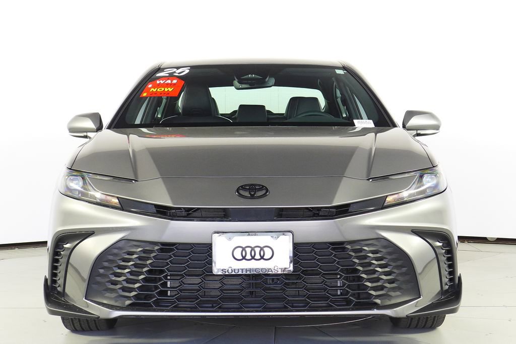 Used 2025 Toyota Camry SE w/ Convenience Package image 3