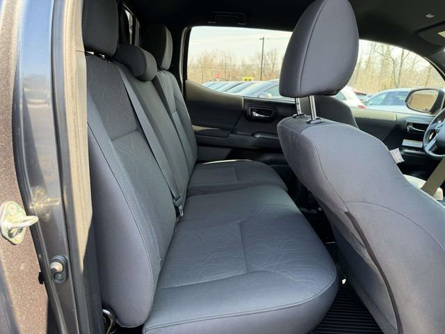 Used 2019 Toyota Tacoma TRD Off-Road image 9