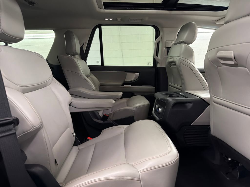 Certified 2025 Ford Expedition Active RWD image 33