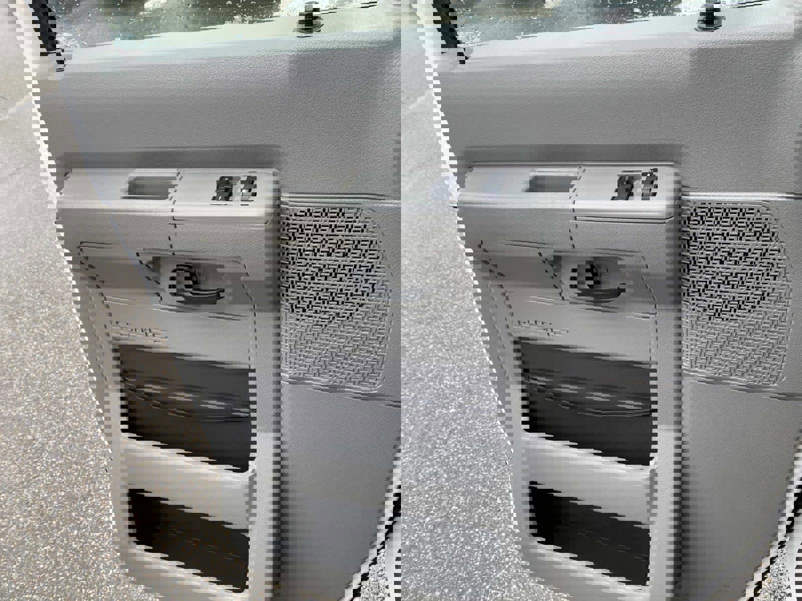 Used 2011 Ford E-350 and Econoline 350 Extended Super Duty w/ PWR Group image 22