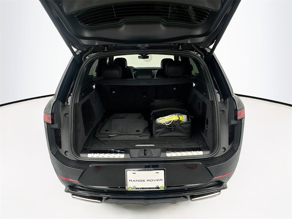 New 2025 Land Rover Range Rover Sport Dynamic SE image 25